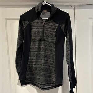 CALIA by Carrie Underwood Black and Gray Patterned Top